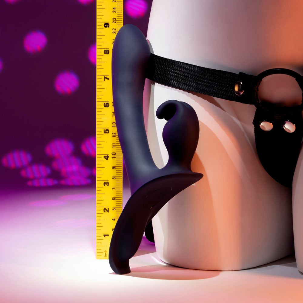 Evolved GIVING VIBES - Black 14.6 cm USB Rechargeable Vibrating Strap-On with Remote