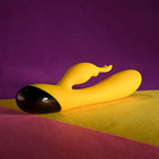 Selopa BUZZZ BUNNY - Yellow 19.7 cm USB Rechargeable Rabbit Vibrator
